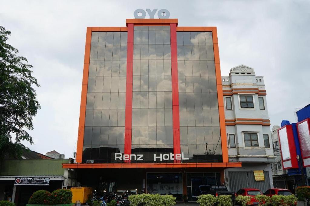 Ren'Z Hotel Bangka Island  Экстерьер фото